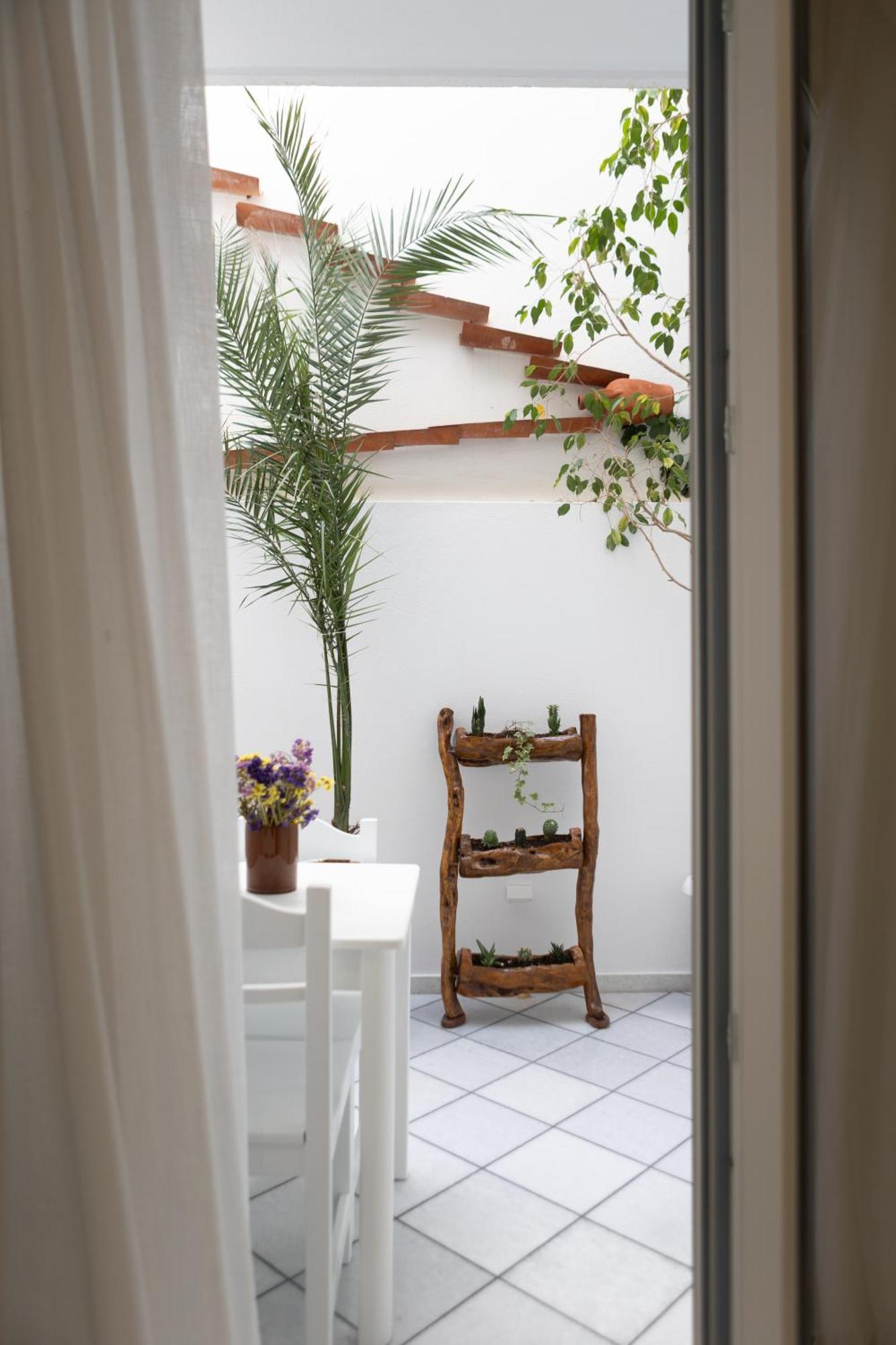 Stratos Apartment
