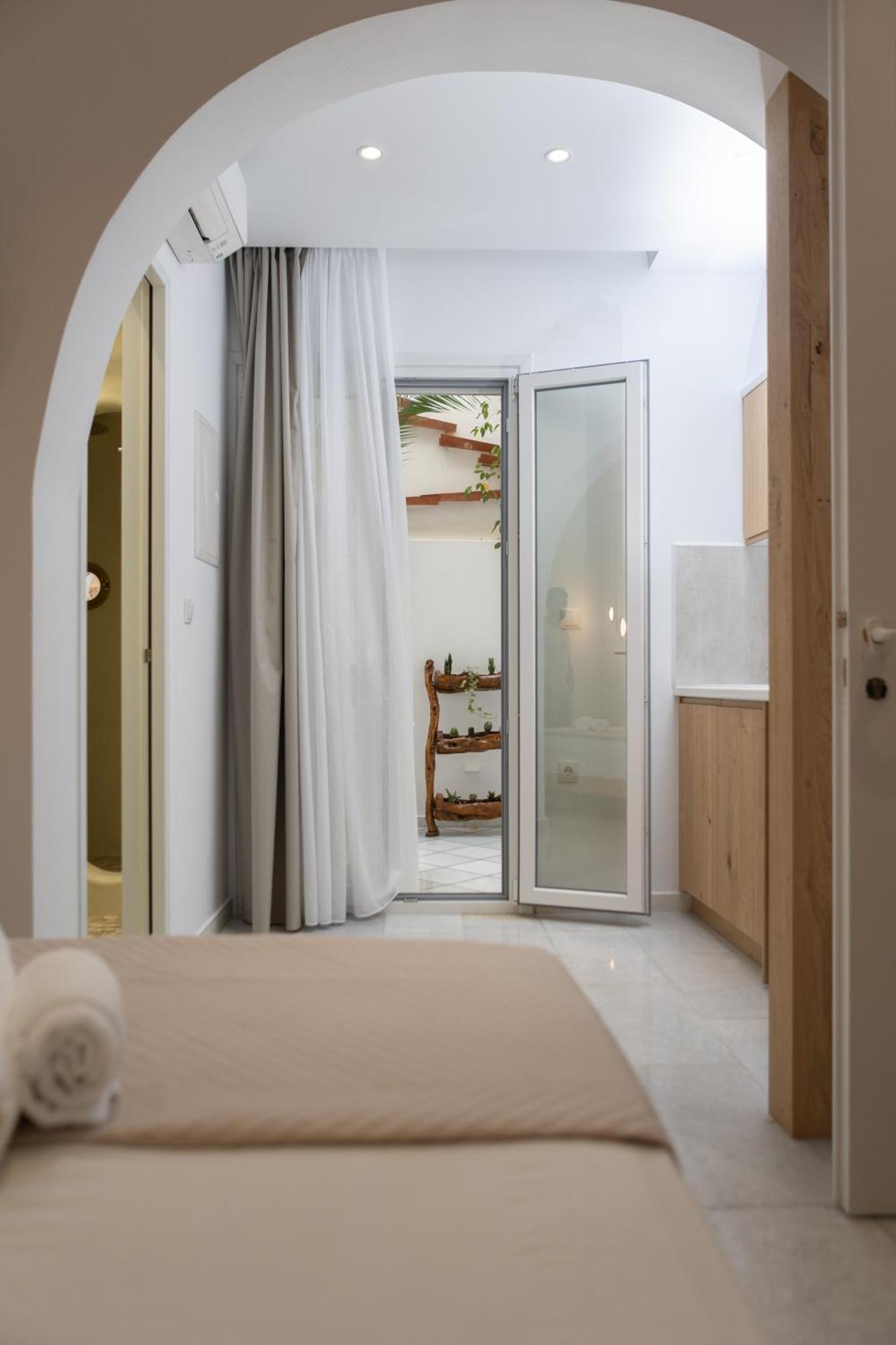 Stratos Apartment *